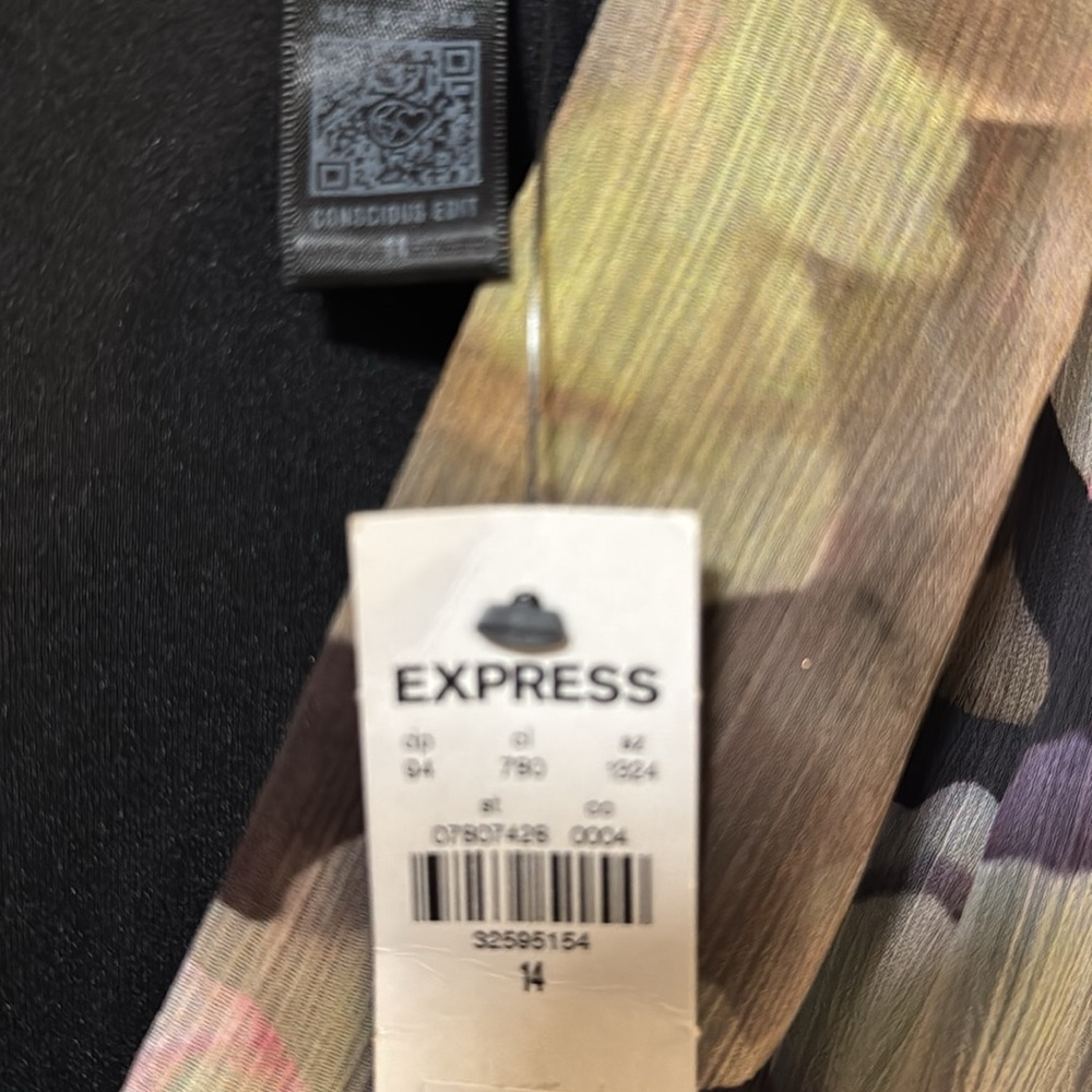 Express Dress - new with tags - Picture 9 of 9